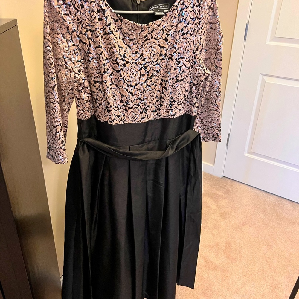 Evening dress from Laura by Jessica Howard, worn once only